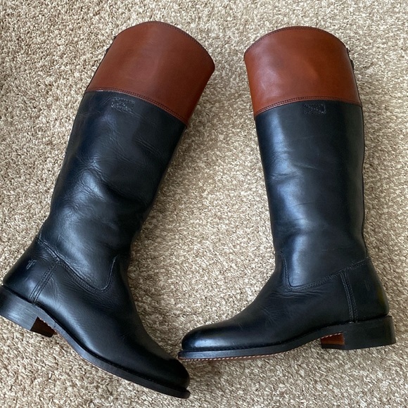 Frye two toned boots 8.5 - Picture 5 of 6